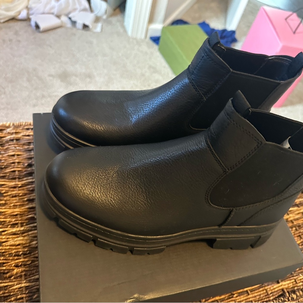 New Men’s UGG Boots
